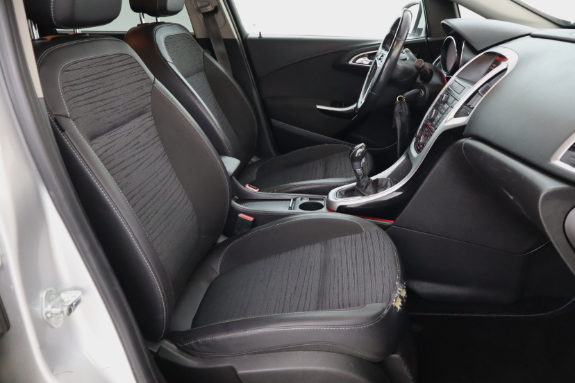 Opel Astra, 2014