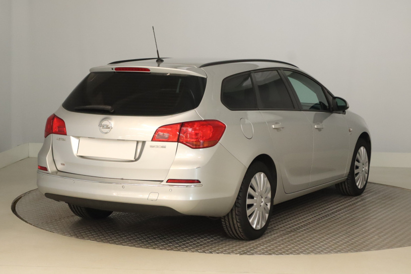 Opel Astra, 2014