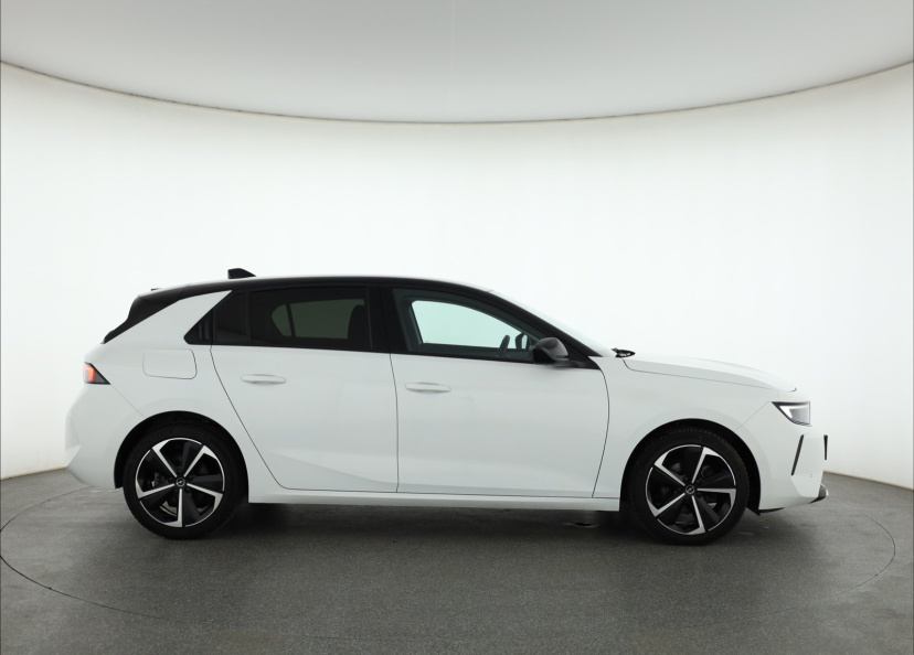 Opel Astra, 2023