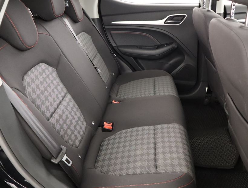 MG ZS SUV, 2025