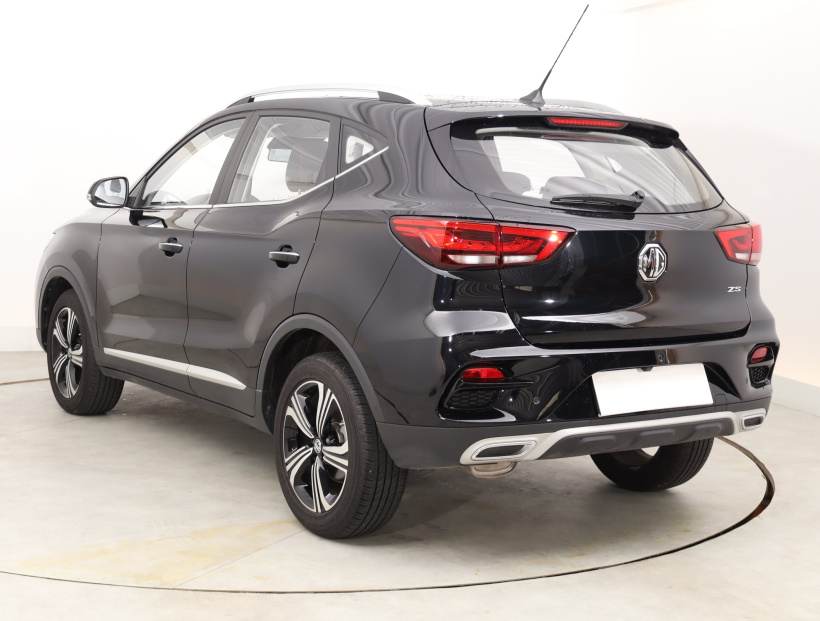 MG ZS SUV, 2025