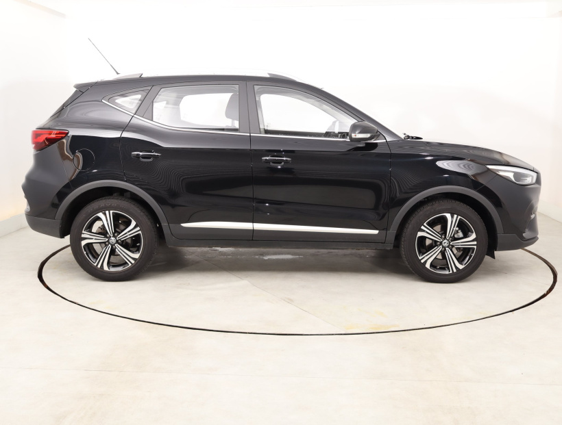 MG ZS SUV, 2025
