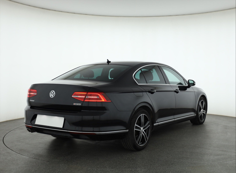 Volkswagen Passat, 2019