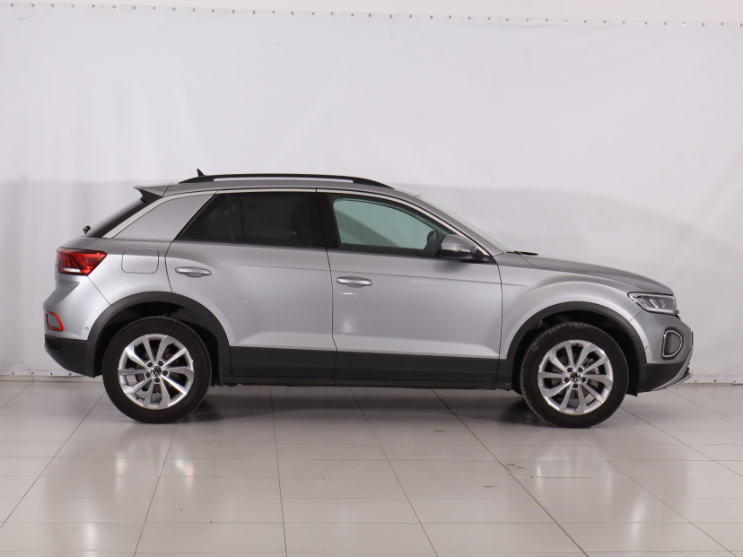 Volkswagen T-Roc, 2024