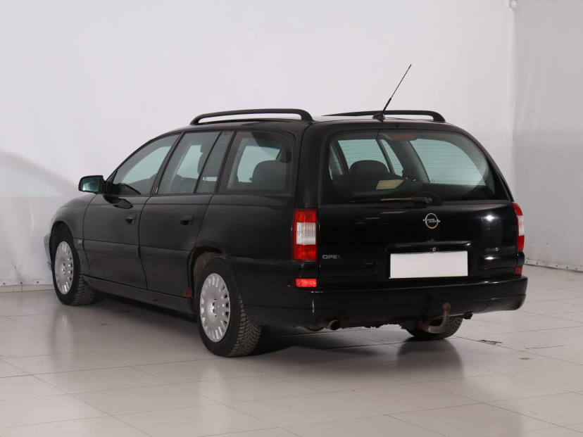Opel Omega, 2001