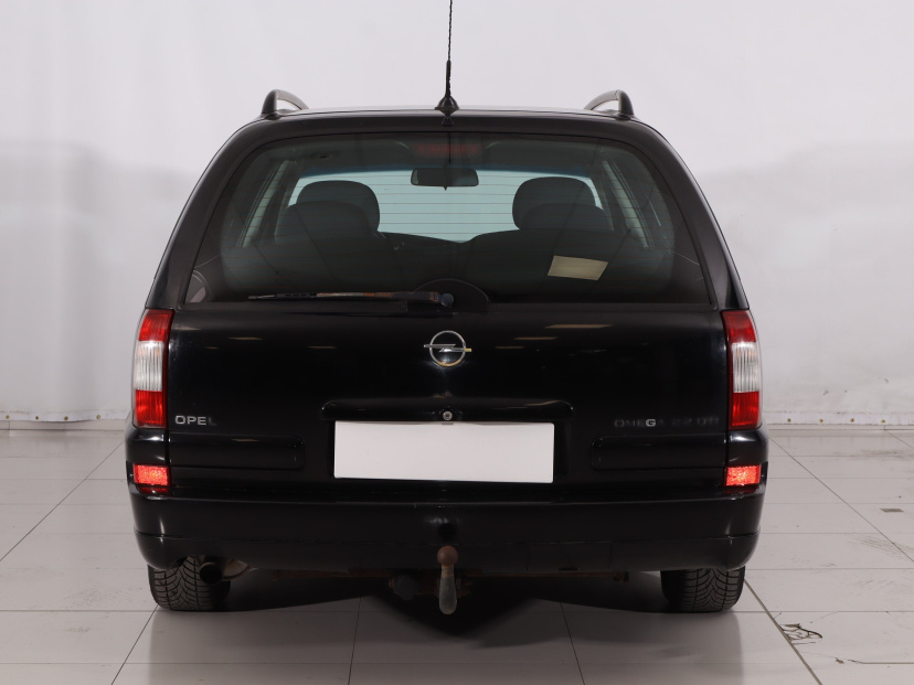 Opel Omega, 2001
