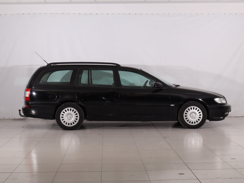 Opel Omega, 2001
