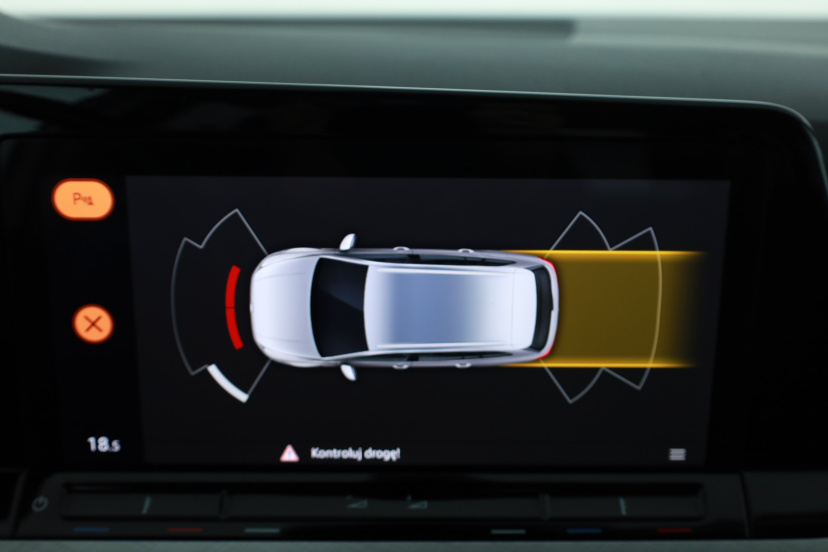 Volkswagen Golf, 2023