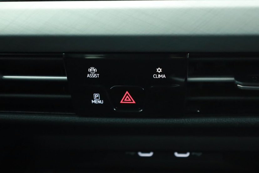 Volkswagen Golf, 2023