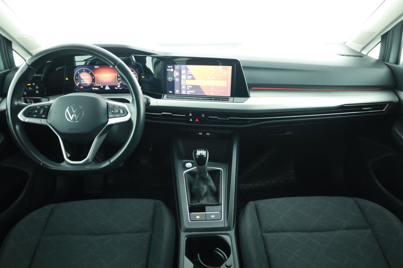 Volkswagen Golf, 2023
