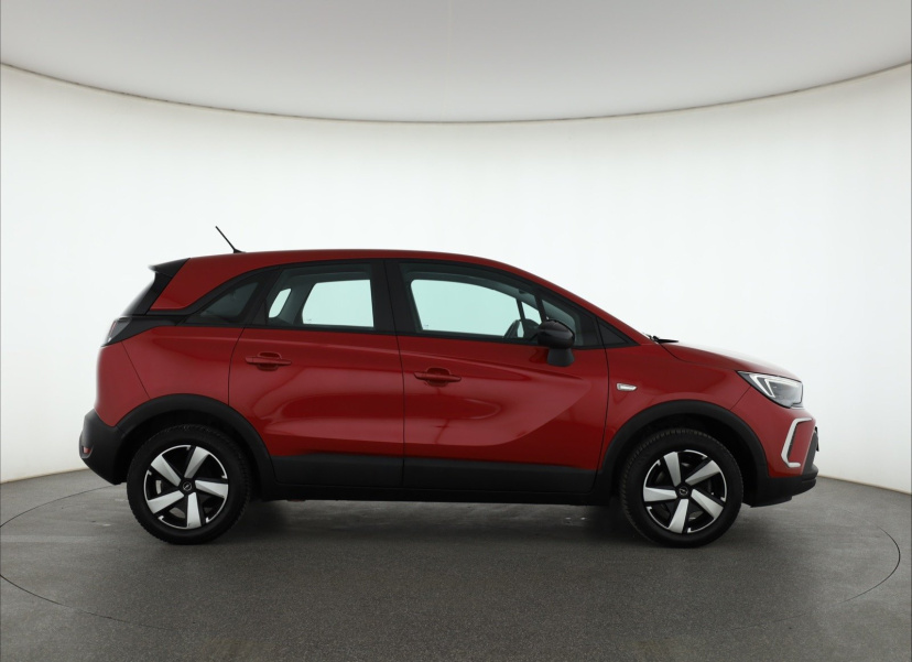 Opel Crossland, 2024