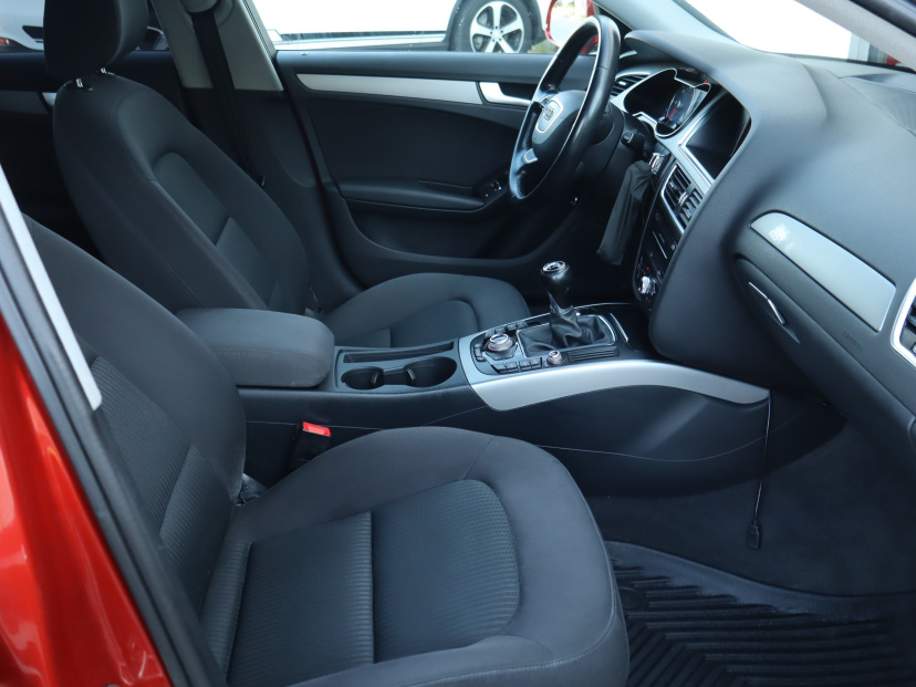 Audi A4, 2014