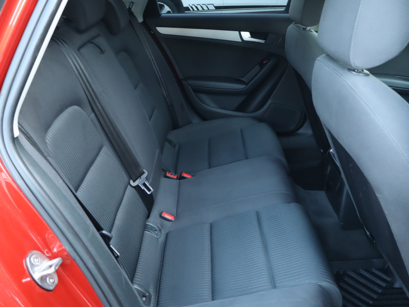Audi A4, 2014