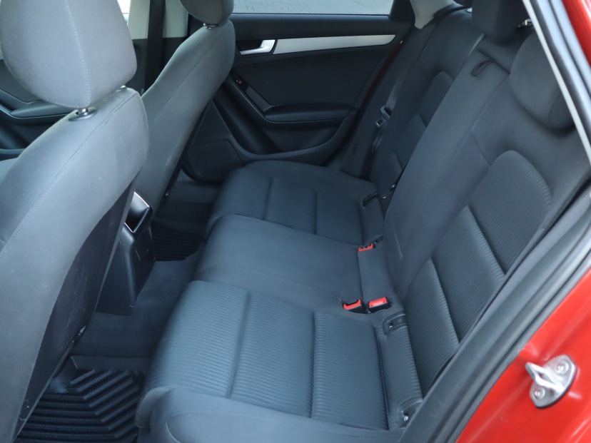 Audi A4, 2014
