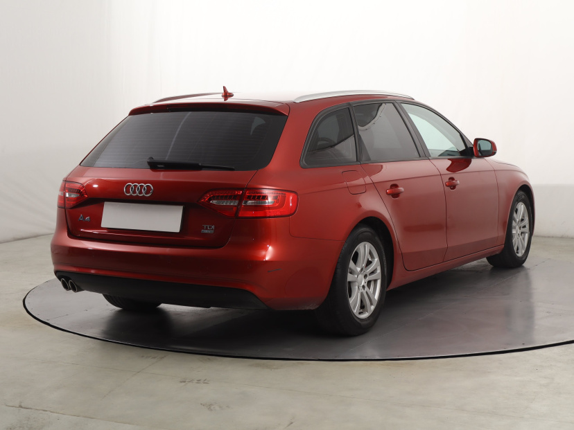 Audi A4, 2014
