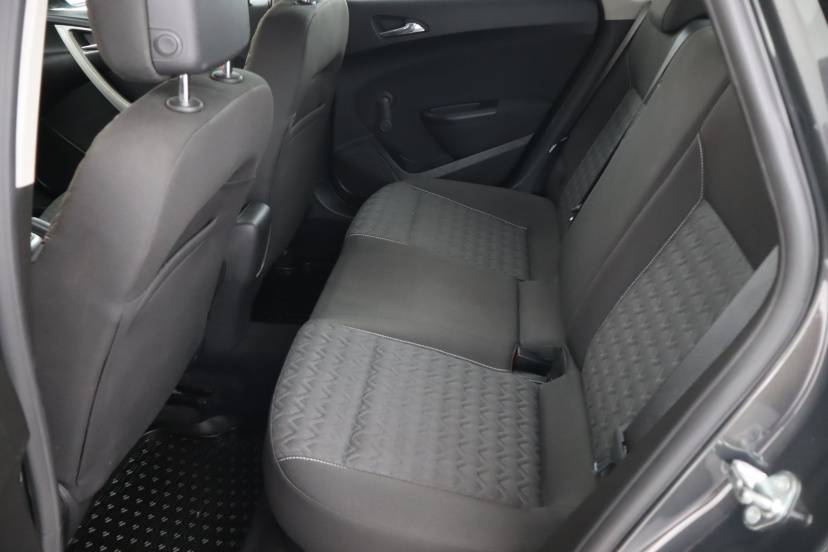 Opel Astra, 2013