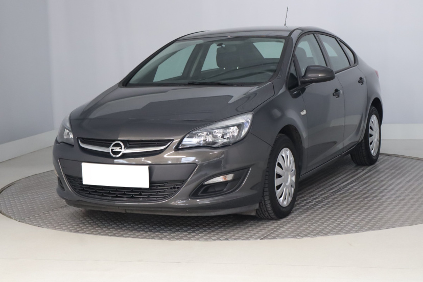 Opel Astra, 2013
