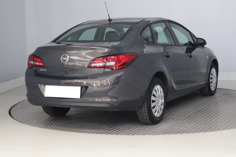Opel Astra, 2013