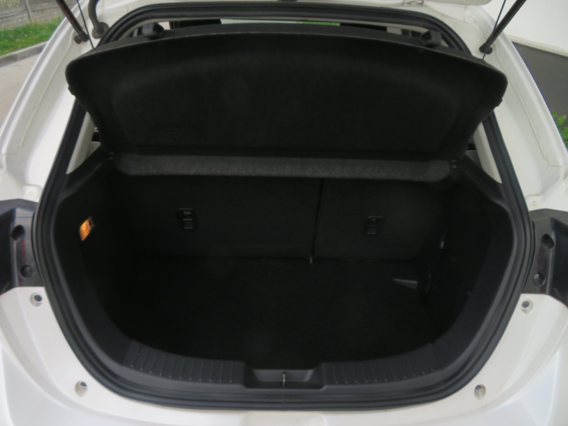 Mazda 2, 2018