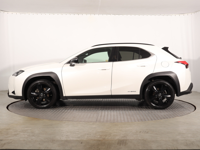 Lexus UX, 2023