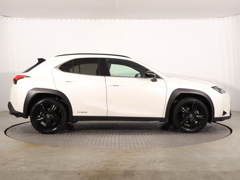 Lexus UX, 2023