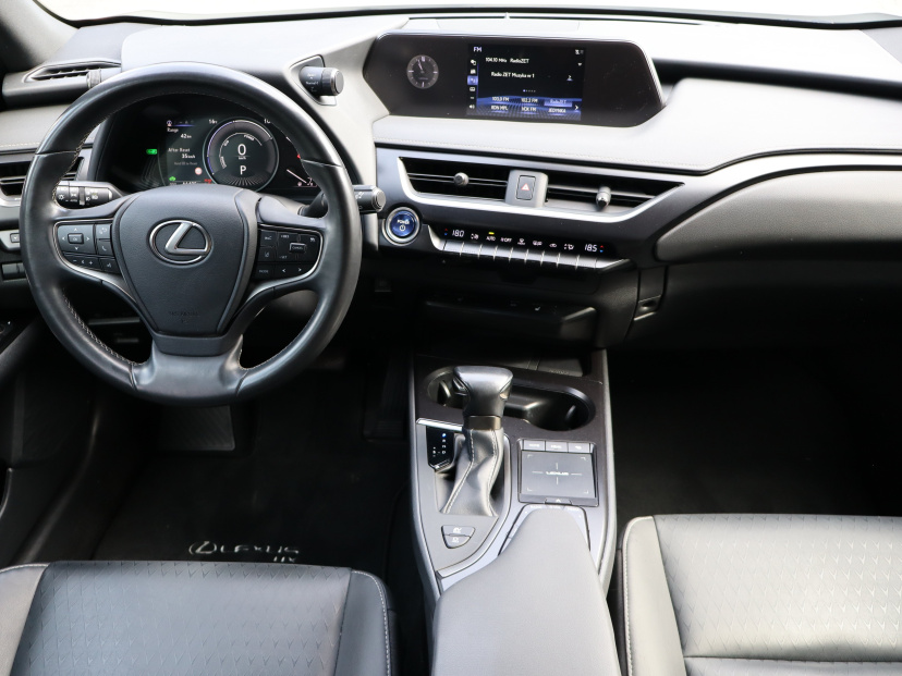 Lexus UX, 2023
