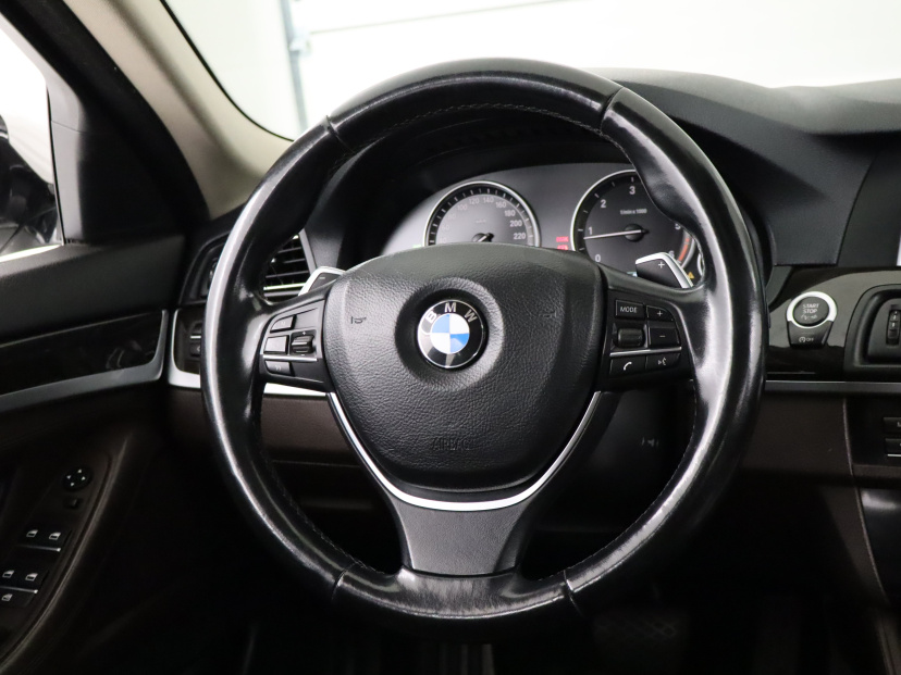 BMW 5, 2016