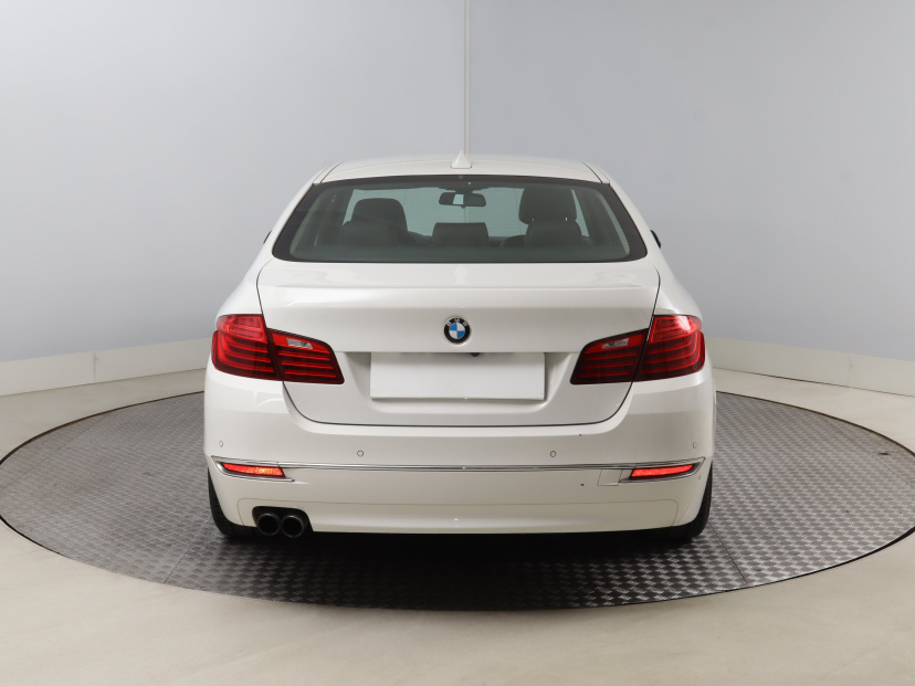 BMW 5, 2016