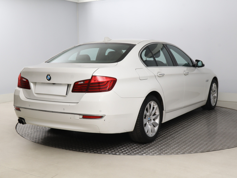 BMW 5, 2016