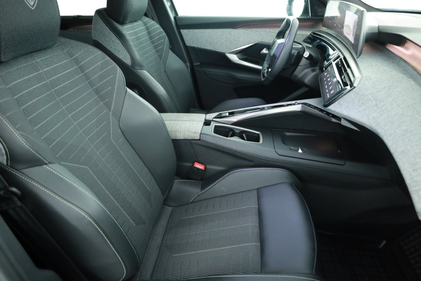 Peugeot 5008, 2025
