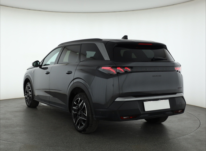 Peugeot 5008, 2025
