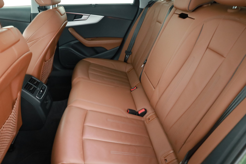 Audi A4, 2022