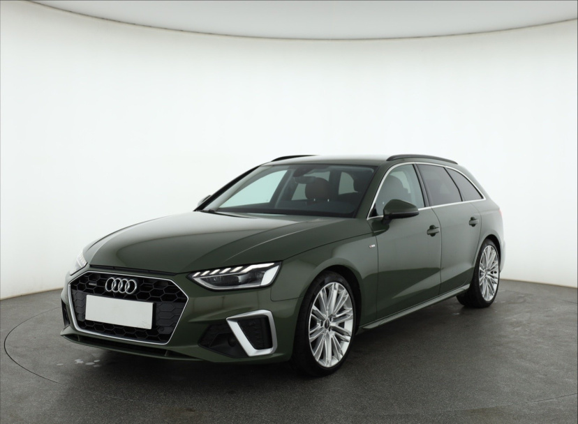 Audi A4, 2022