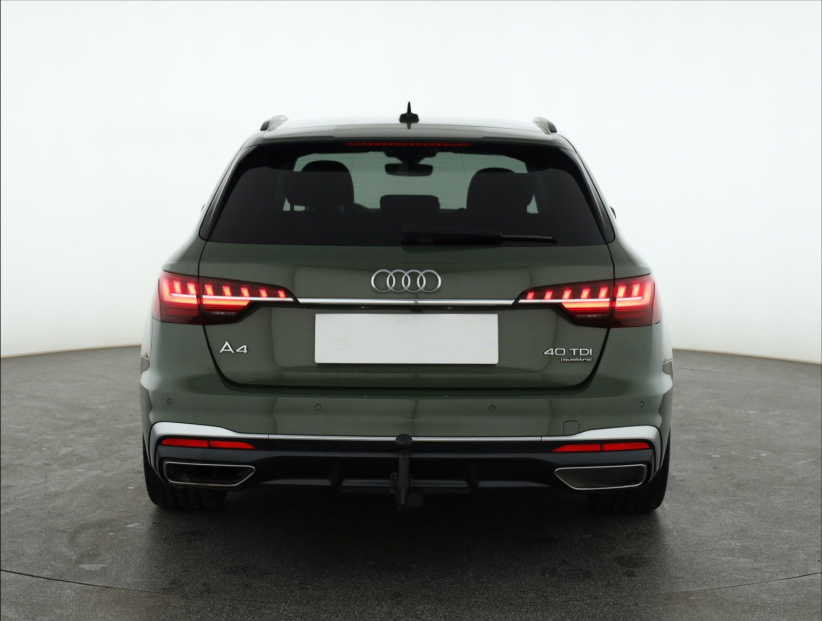 Audi A4, 2022