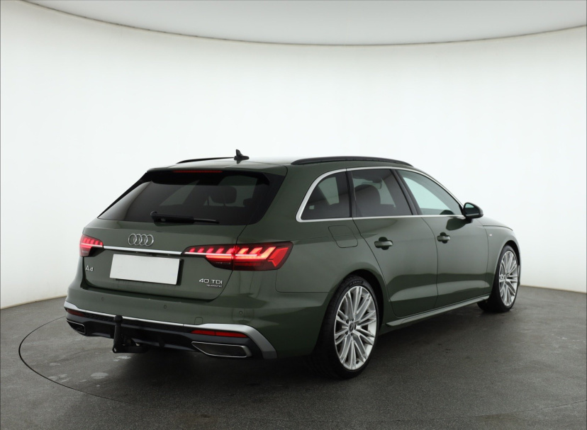 Audi A4, 2022