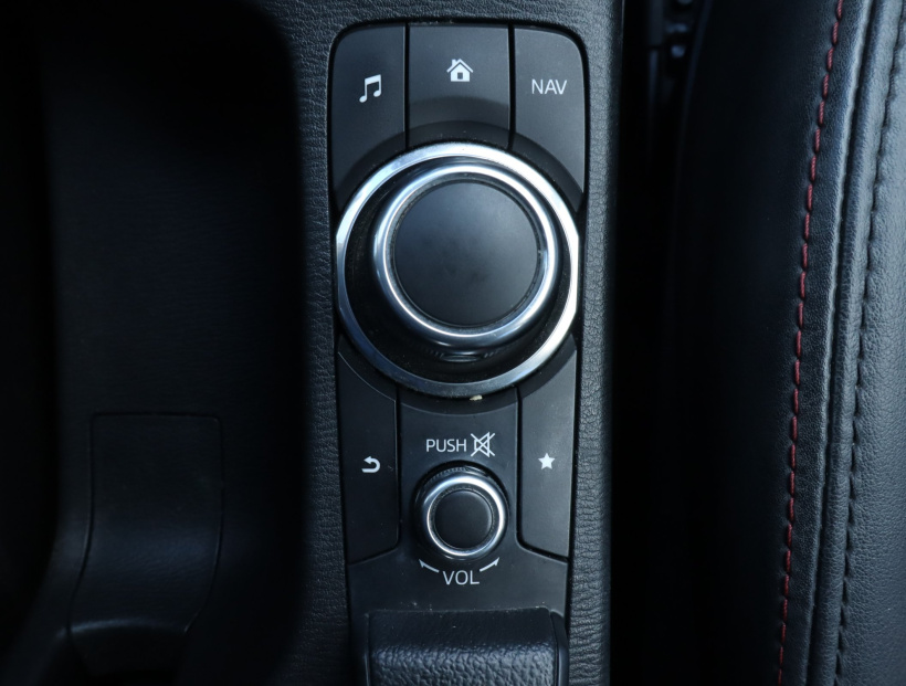Mazda CX-3, 2016