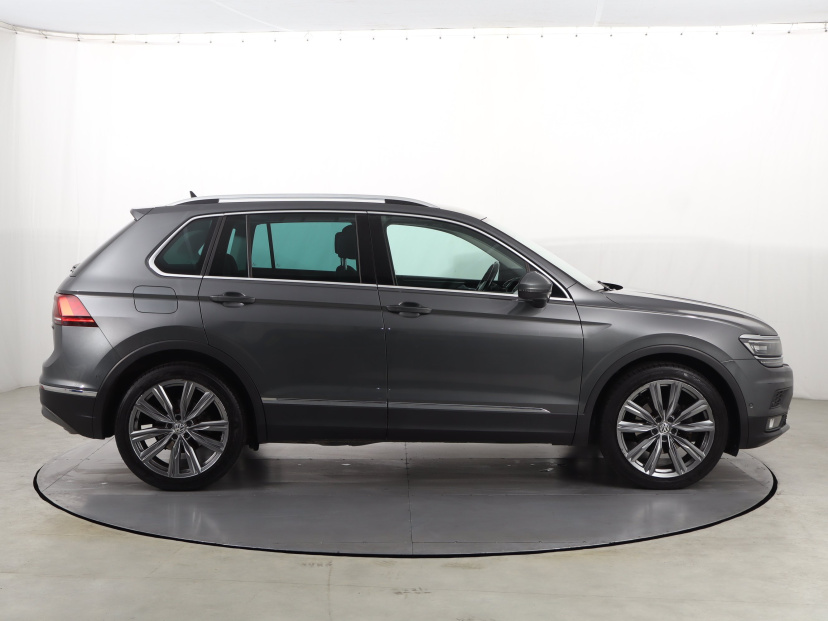Volkswagen Tiguan, 2019