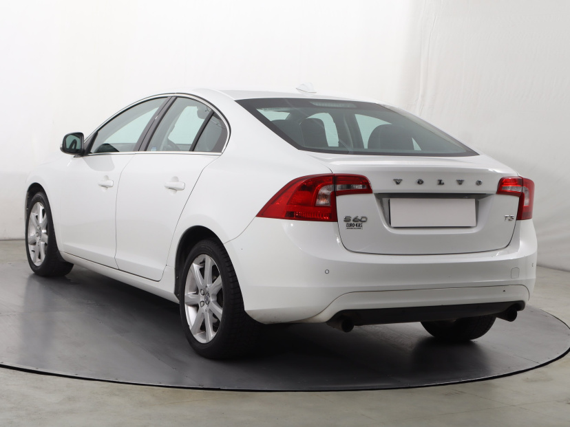 Volvo S60, 2016