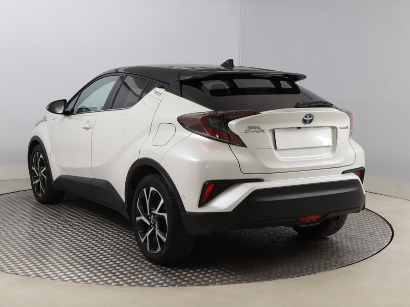 Toyota C-HR, 2017