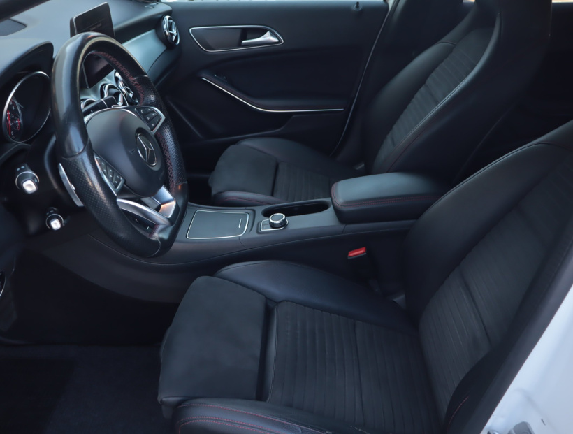 Mercedes-Benz GLA, 2017