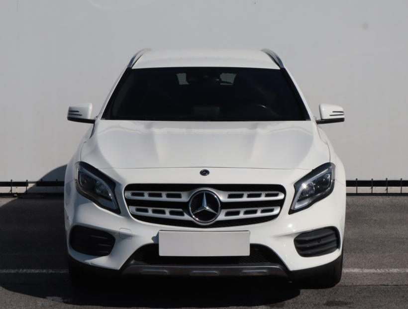 Mercedes-Benz GLA, 2017