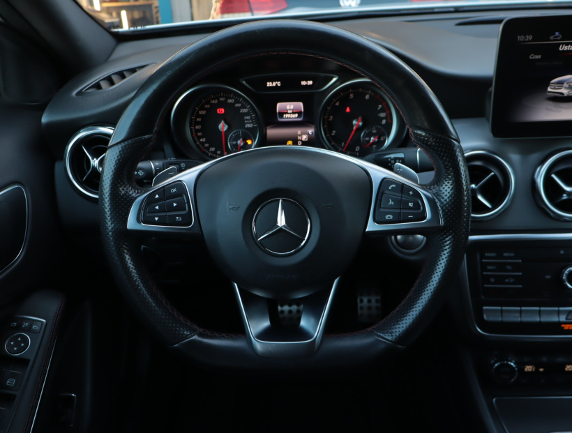 Mercedes-Benz GLA, 2017