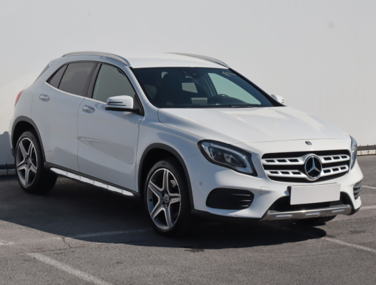 Mercedes-Benz GLA 220 4MATIC