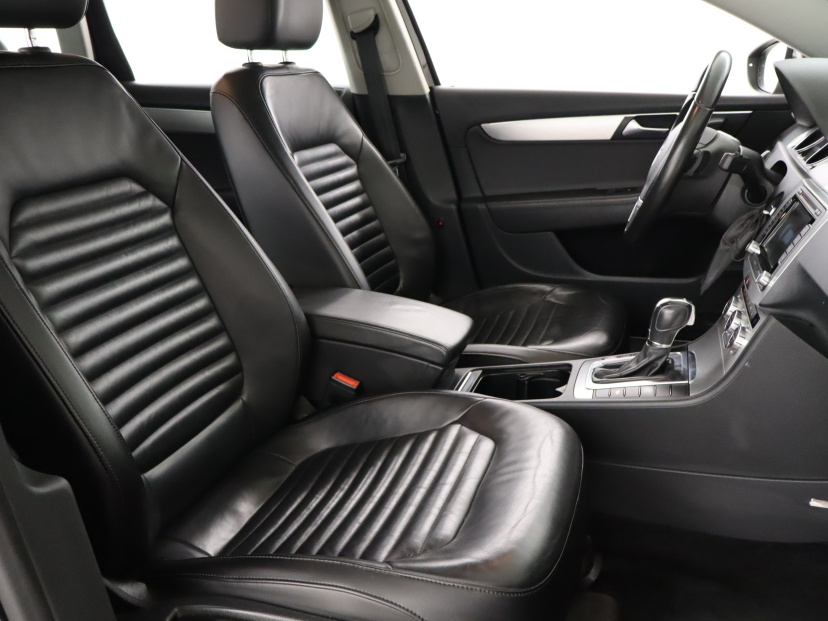 Volkswagen Passat, 2012
