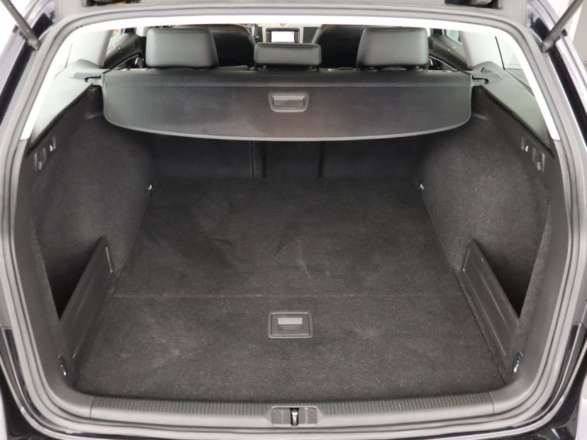 Volkswagen Passat, 2012