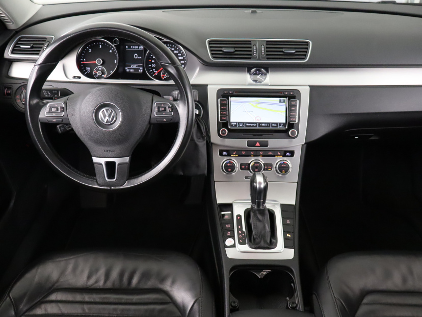 Volkswagen Passat, 2012
