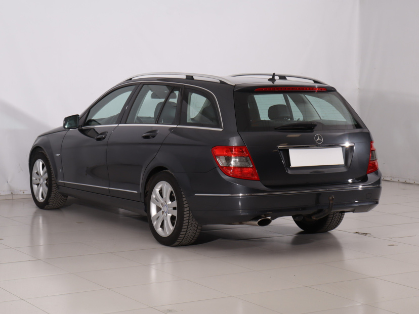 Mercedes-Benz C, 2010