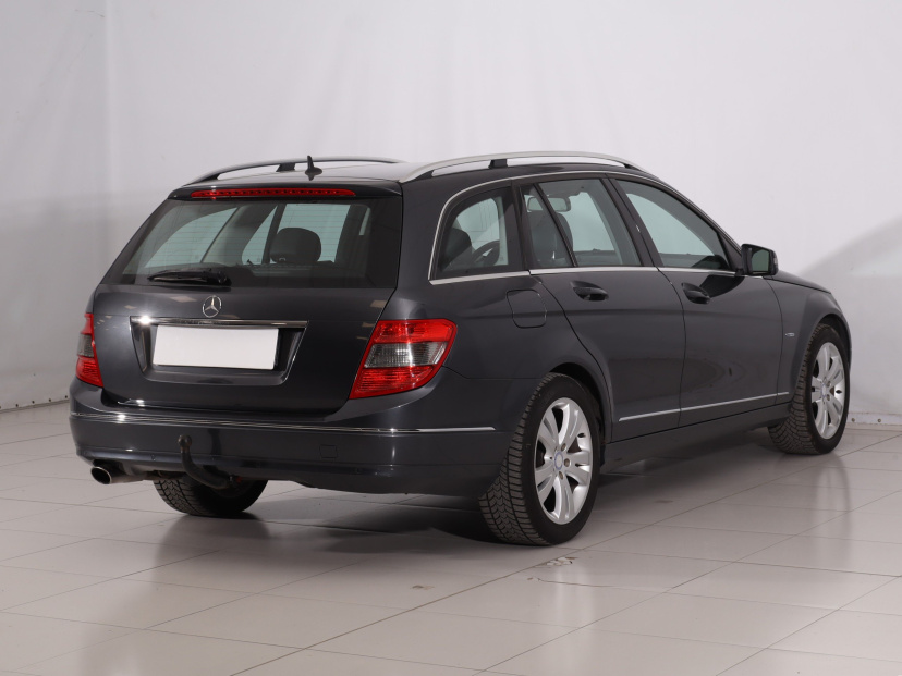 Mercedes-Benz C, 2010