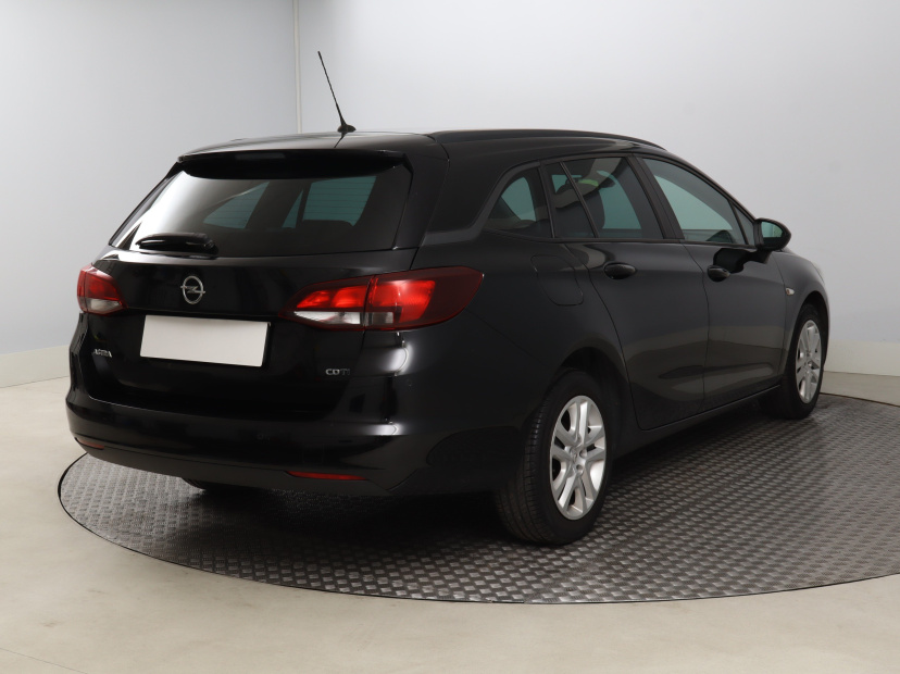 Opel Astra, 2018
