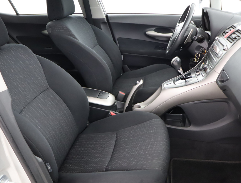 Toyota Auris, 2008
